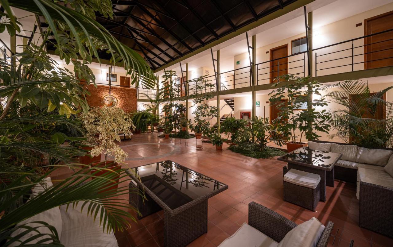 Sol Natura Hotel オランテイタンボ エクステリア 写真