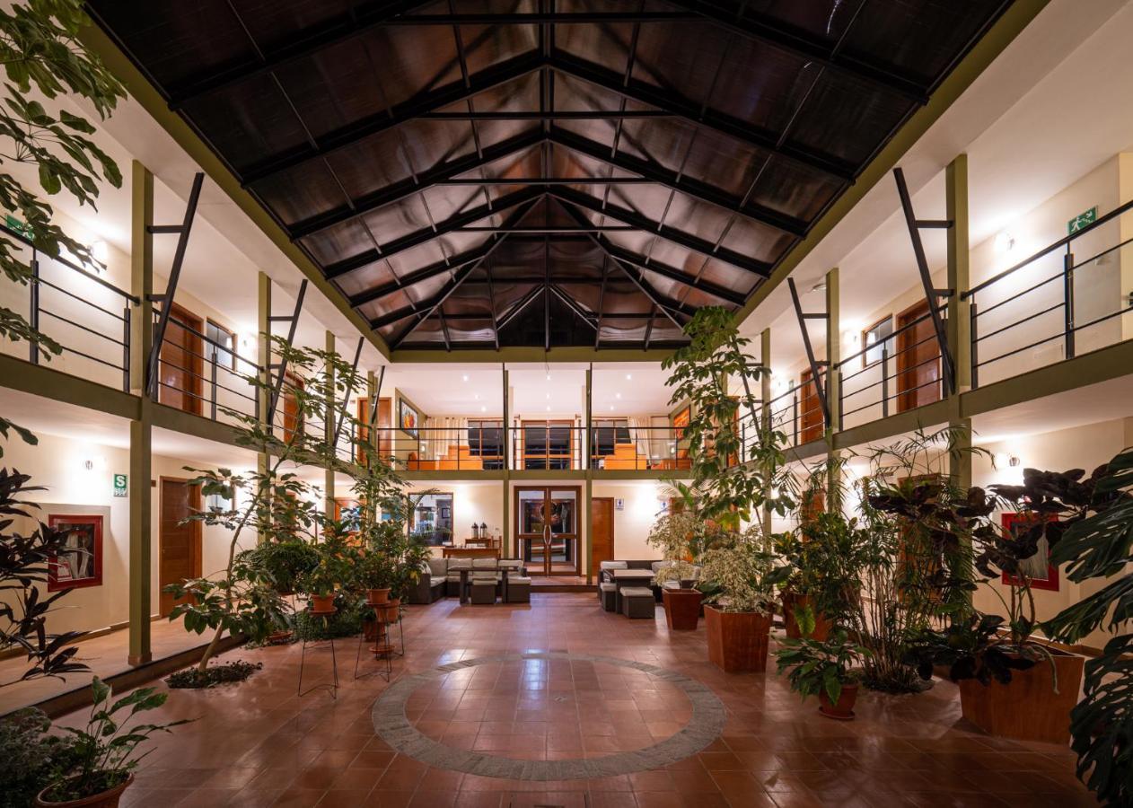 Sol Natura Hotel オランテイタンボ エクステリア 写真